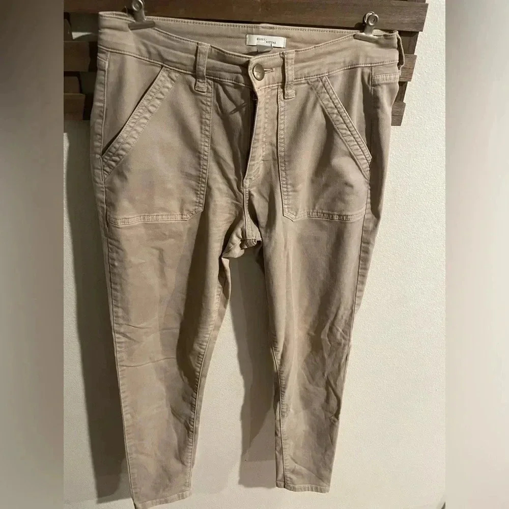 Daily Ritual‎ khaki chino pants size 4